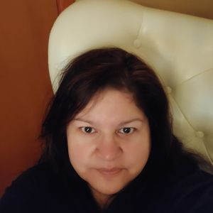 Meet your Posher, Mona